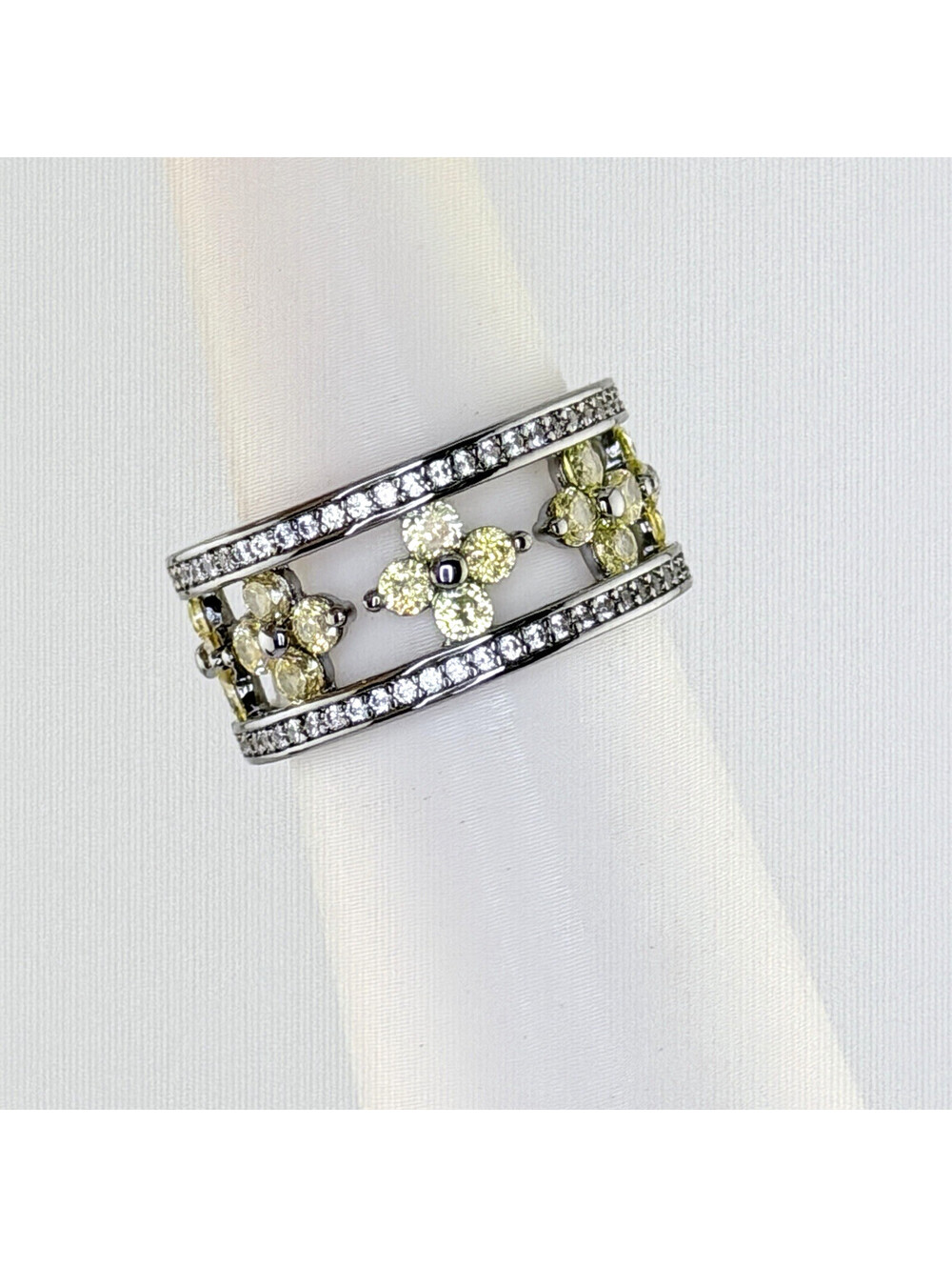 Bomb Party Ring Sz 7 (7.5) "A Path Dreamt & Walked" Lemon on Hematite CLOVER